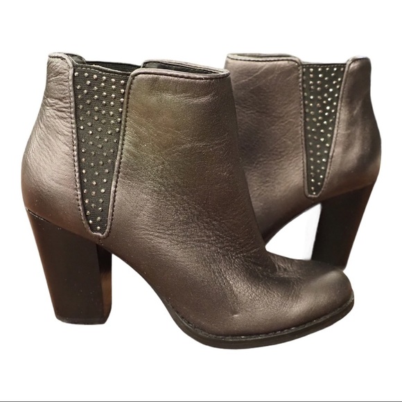 Reba sz 7 Zari leather studded metallic booties - Picture 1 of 15